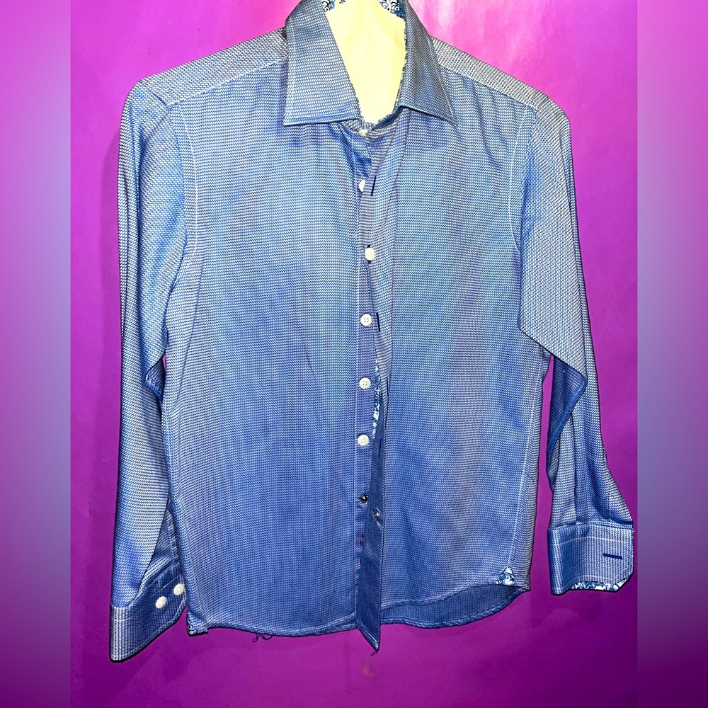Like New-Robert Graham boys button down blue/white dress shirt size Small-8